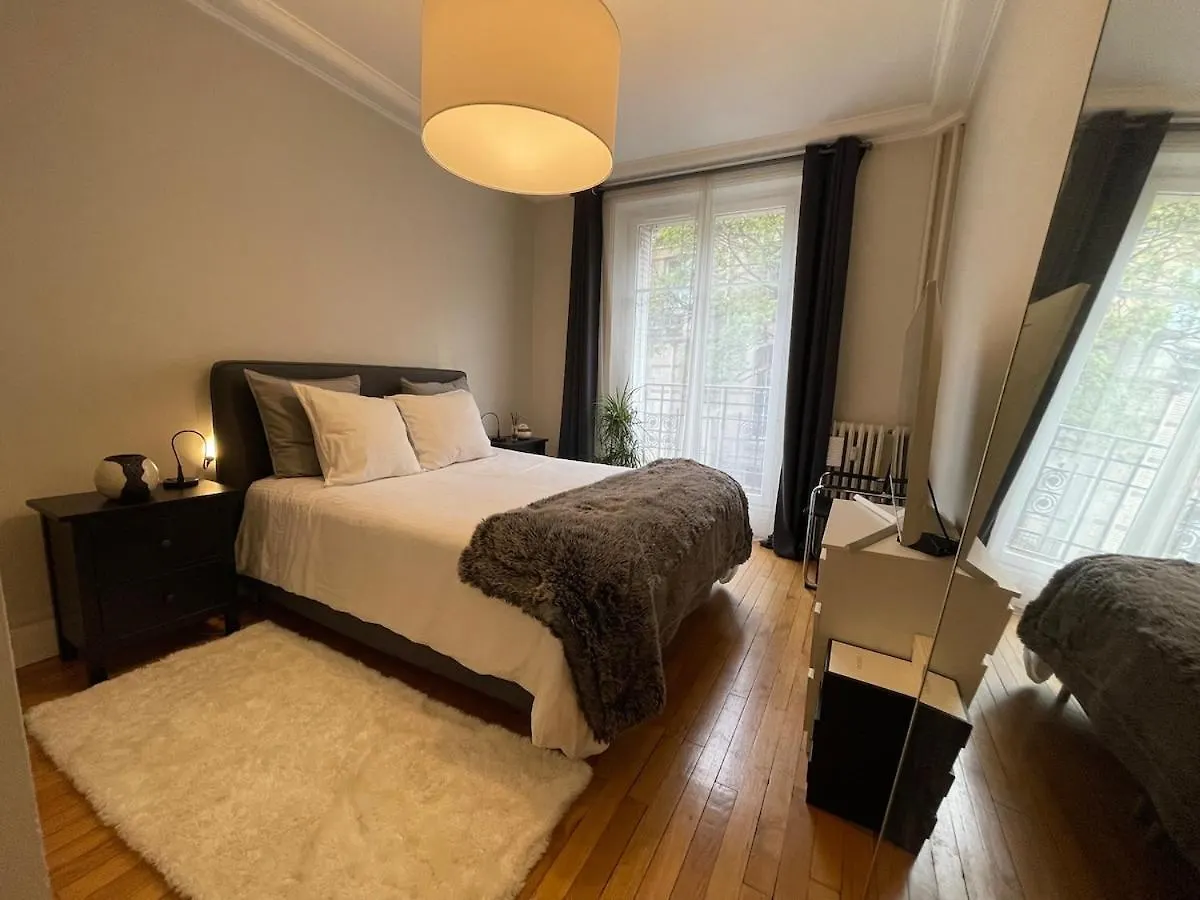 Cet Appartement Est Fait Pour Vous Parigi 0*,  Francia